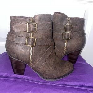 Women’s Boots